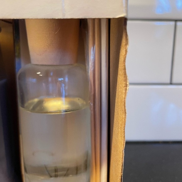 3-piece Candle $ Reed Diffuser Set - Picture 3 of 4